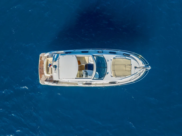 Noleggio Barca a motore Jeanneau con patente nautica