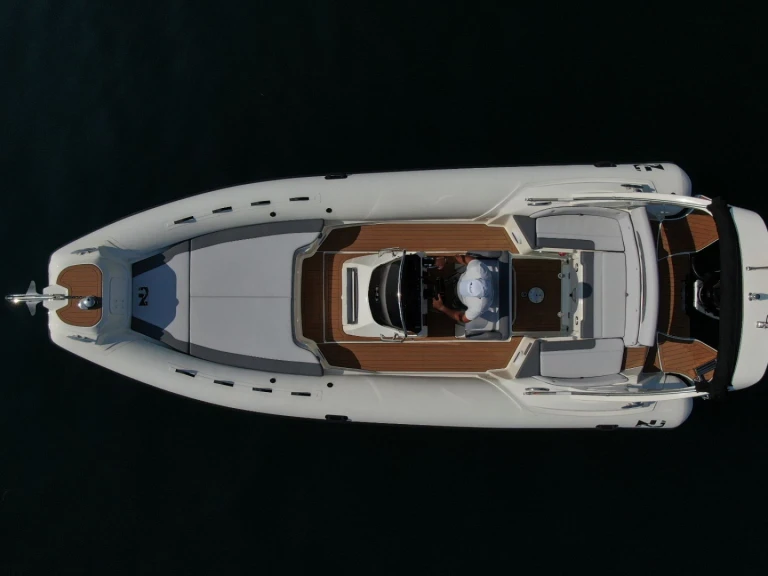 Noleggio Gommone Nuova Jolly con patente nautica