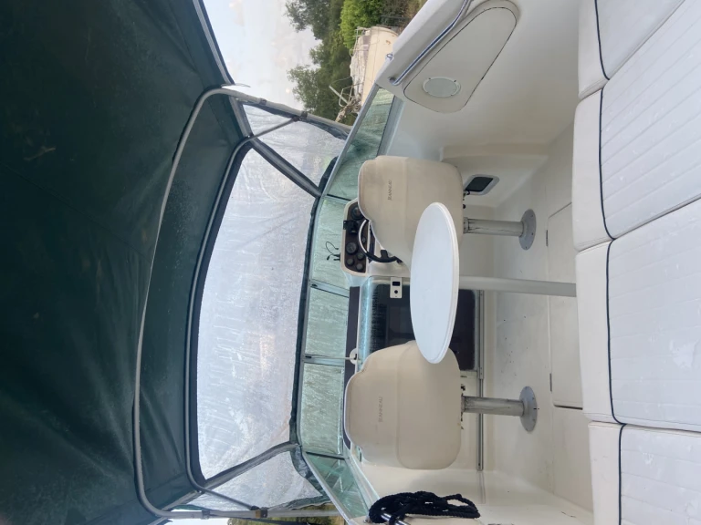 Noleggio Barca a motore con o senza skipper Jeanneau a Bénodet