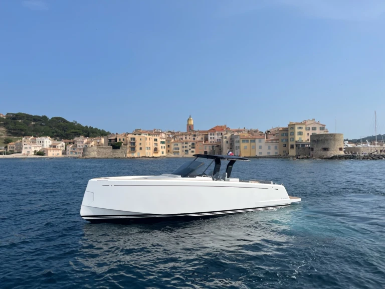 Pardo Yachts Pardo 38 da affittare a  Port Grimaud