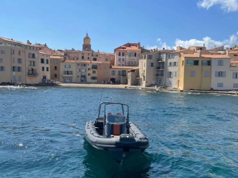 Noleggio a Port Grimaud – Highfield HIGHFIELD 700 su SamBoat