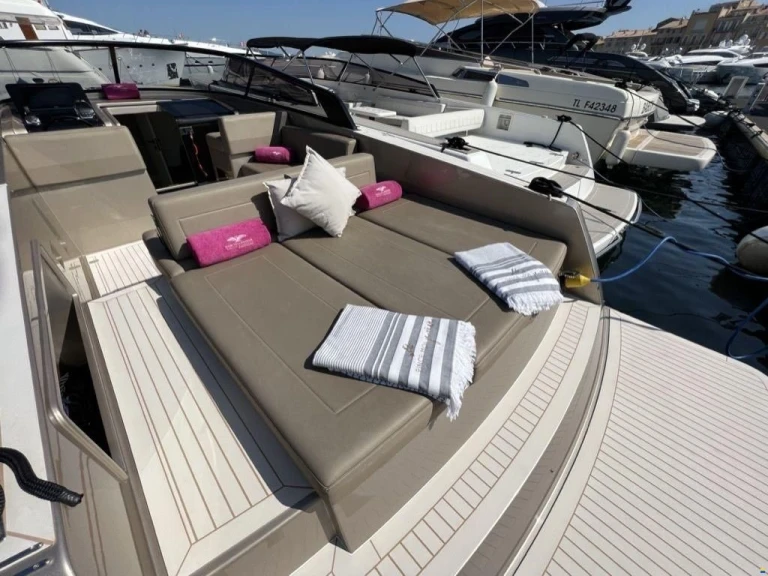 VanDutch VANDUTCH 32 da affittare a  Saint-Tropez