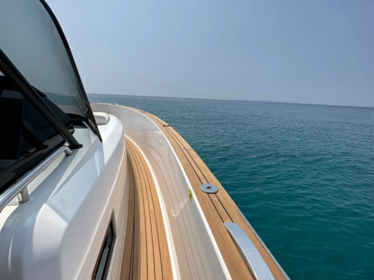 Pardo Yachts Pardo 38 da affittare a  Bandol