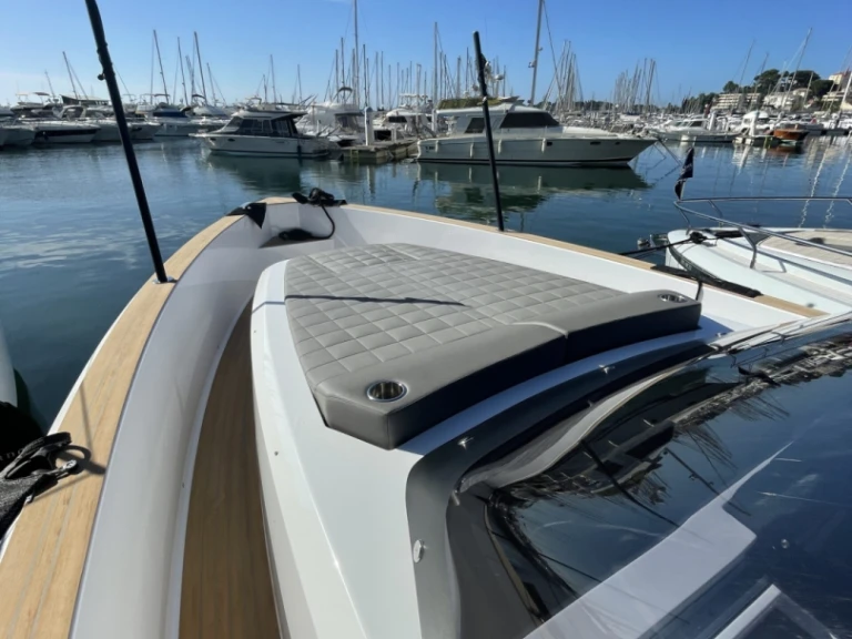 Noleggiare una Pardo Yachts Pardo 38 a Bandol