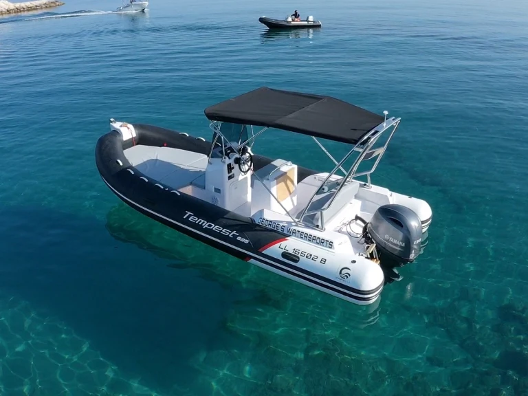 Noleggio Gommone Capelli con patente nautica