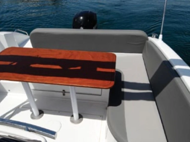 Noleggio Barca a motore a Latchi – Selva SELVA - SUN DECK CLASSIC LINE SD 7.0 CABIN