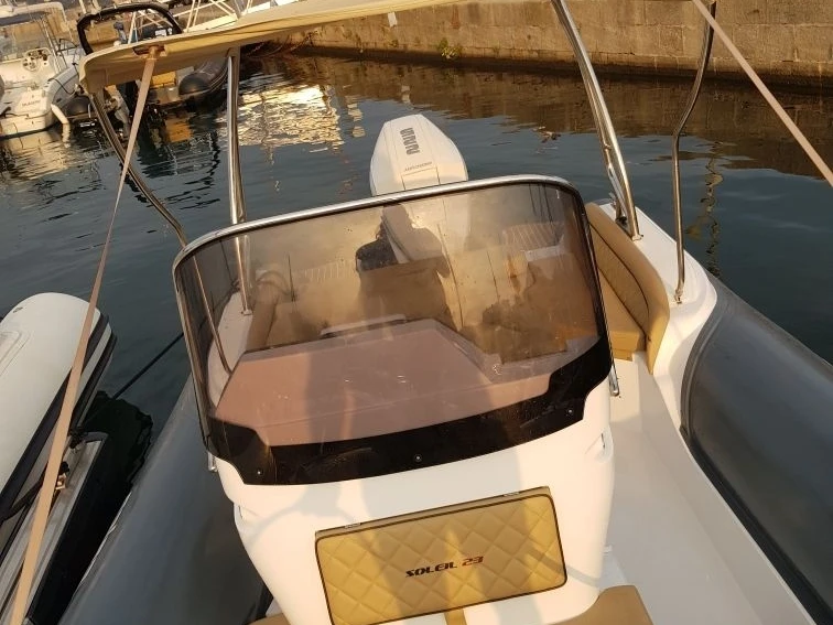 Noleggio Gommone Salpa con patente nautica