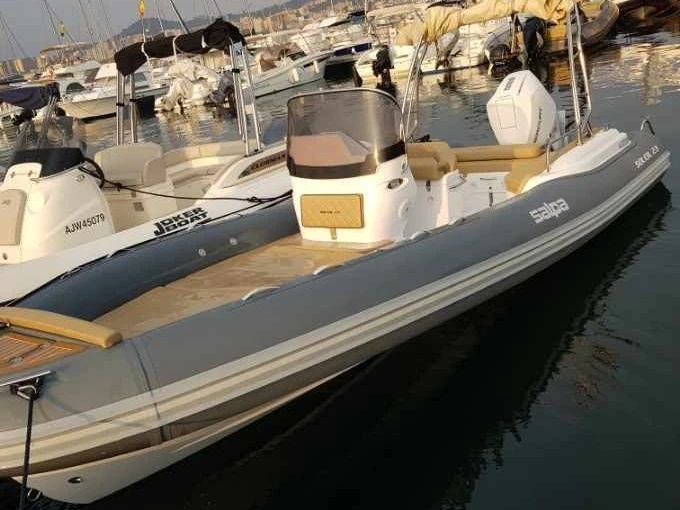 Gommone a noleggio a Ajaccio al miglior prezzo