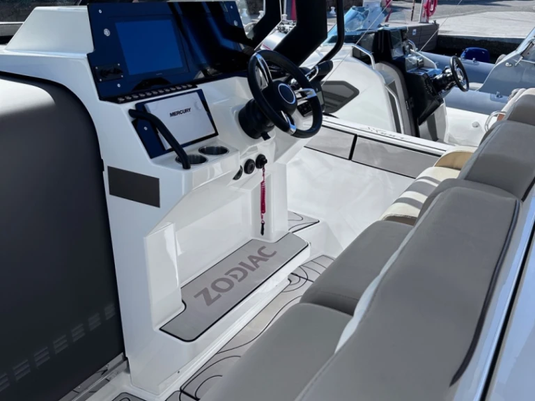 Noleggio Gommone Zodiac con patente nautica