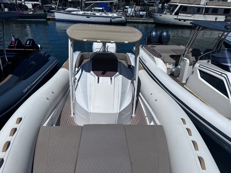 Noleggio Gommone a Cogolin – FANALE 1000