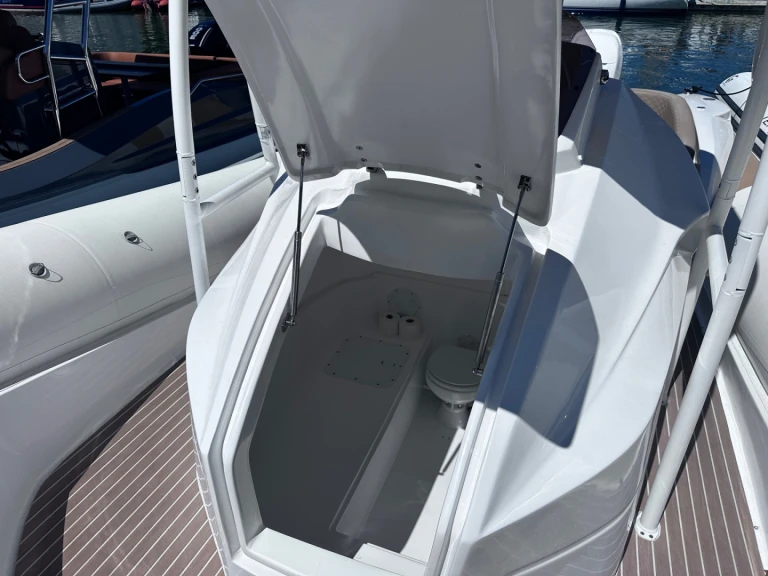 Noleggio Gommone con o senza skipper FANALE a Cogolin