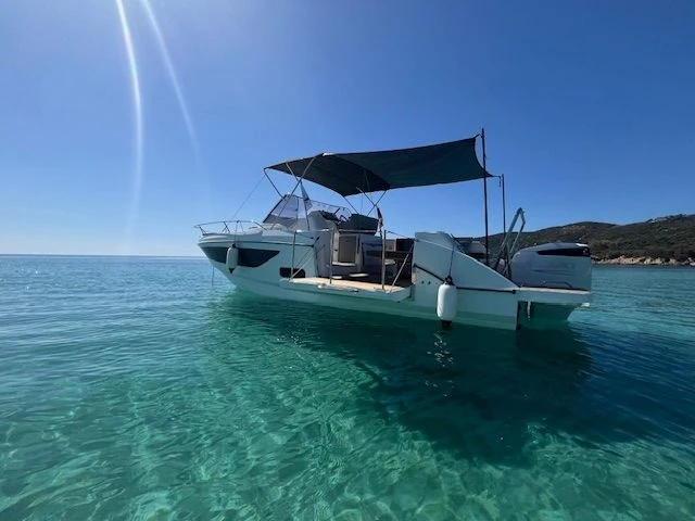 Noleggio barche Ajaccio economico FLYER 9 SUNdeck