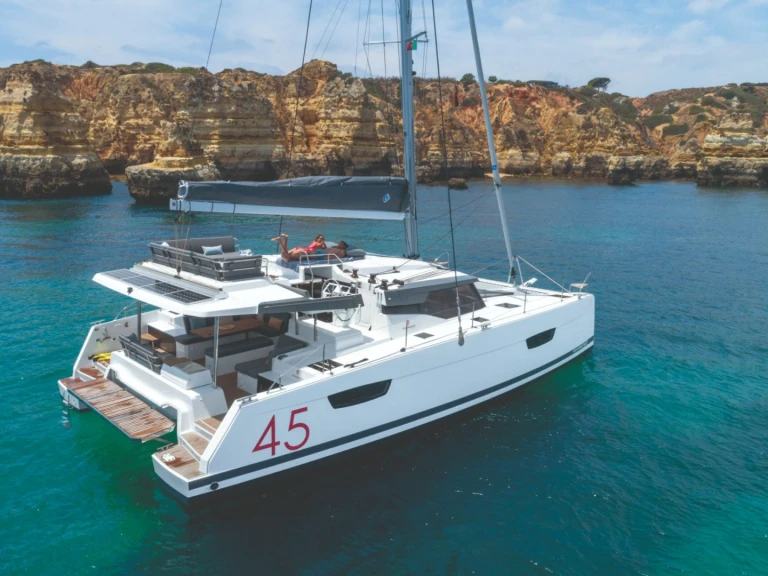 Noleggio Catamarano con o senza skipper Fountaine Pajot a Ajaccio