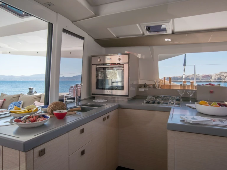 Catamarano a noleggio a Ajaccio al miglior prezzo