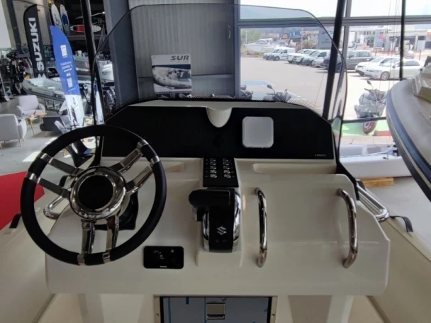 Noleggio a Ajaccio – Lomac Lomac 700  su SamBoat