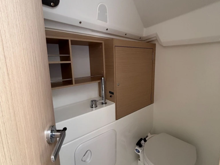 Noleggio barche Bénéteau Oceanis 30.1 a Ajaccio su Samboat