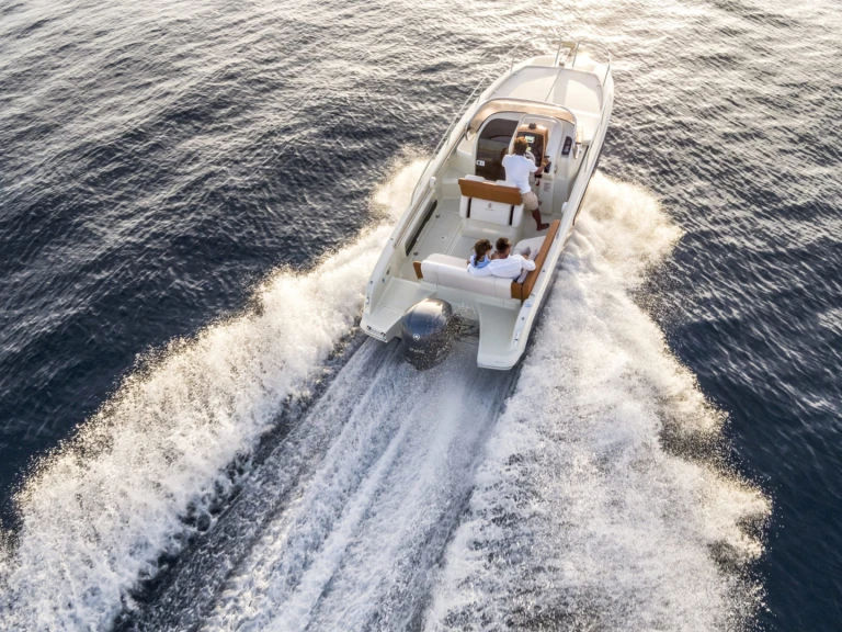 Noleggiare una Capoforte CX 240 a Cogolin