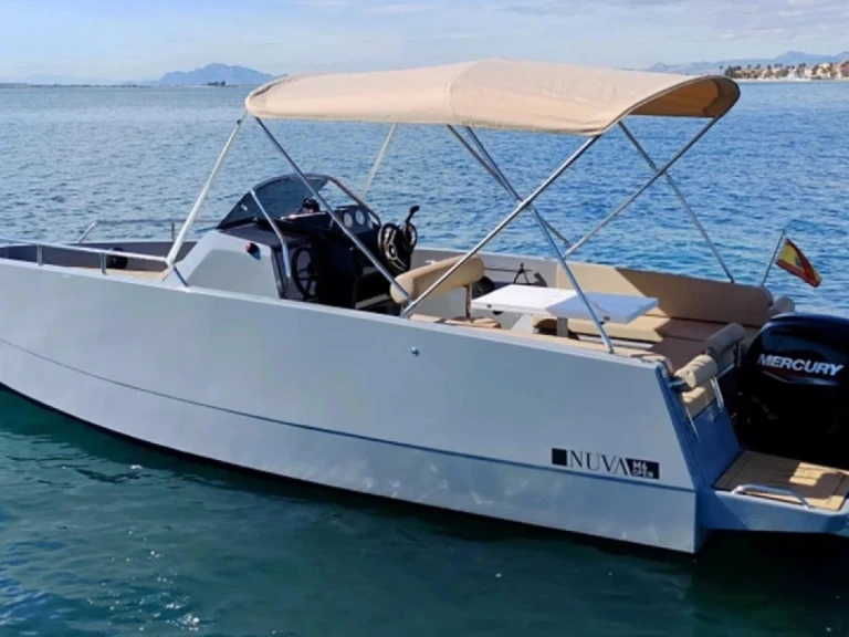 Noleggio barche Saint-Raphaël economico Nuva M6 Open