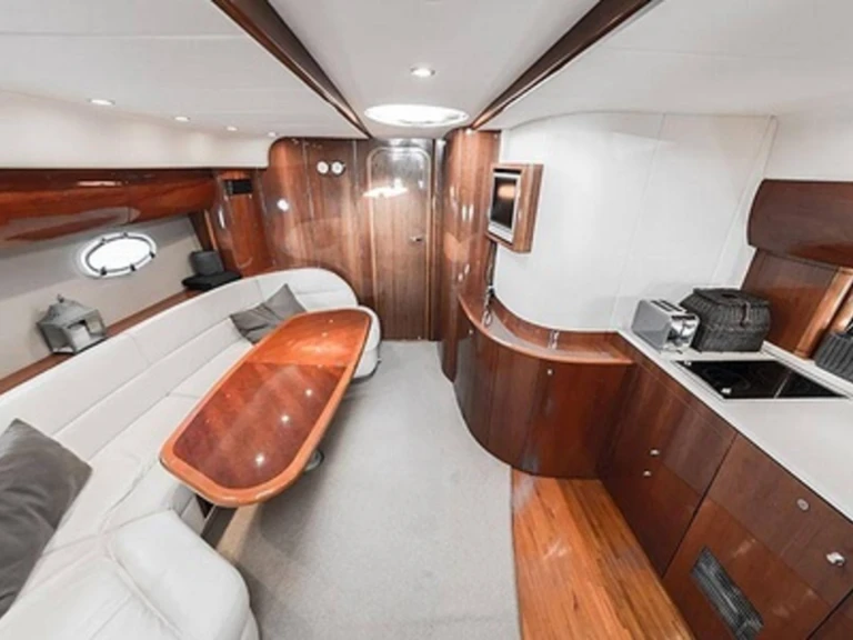 Noleggio Barca a motore Princess con patente nautica