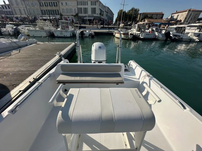 Noleggiare una Cn-Cap-Ferret SEAWEED 675 a Port de La Flotte