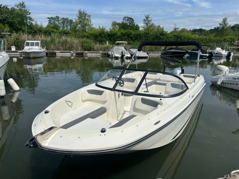 Noleggio a Viviers-du-Lac – Bayliner Element E7 su SamBoat