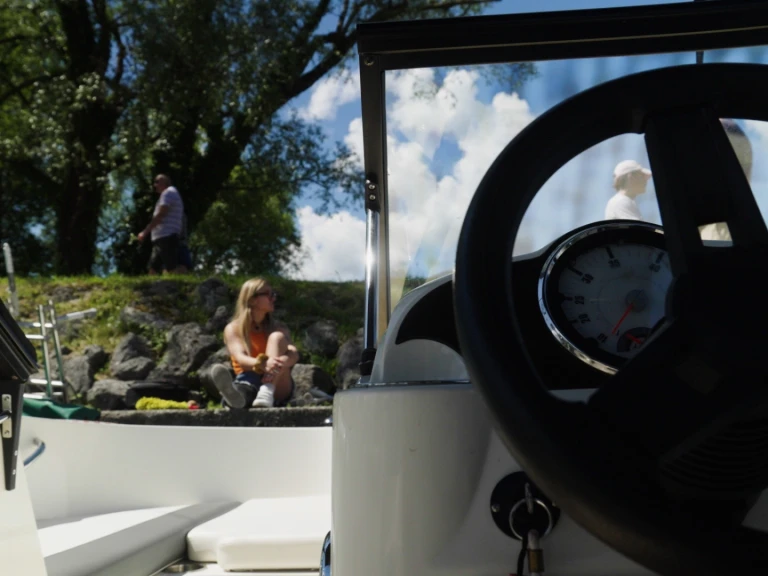 Noleggio barche Bayliner ELEMENT 180 XL a Aix-les-Bains su Samboat