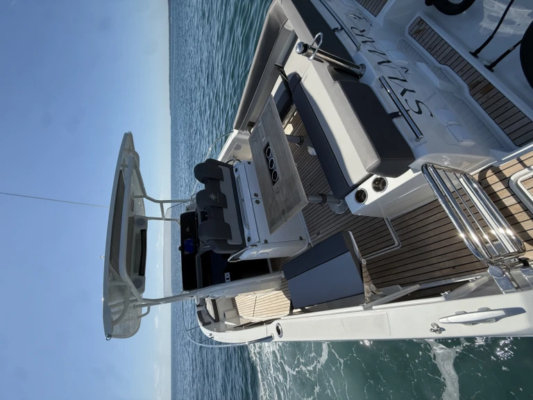 Jeanneau Cap Camarat 9.0 CC da affittare a  Cannes