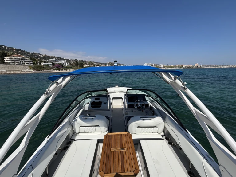 Barca a motore a noleggio a Cannes al miglior prezzo