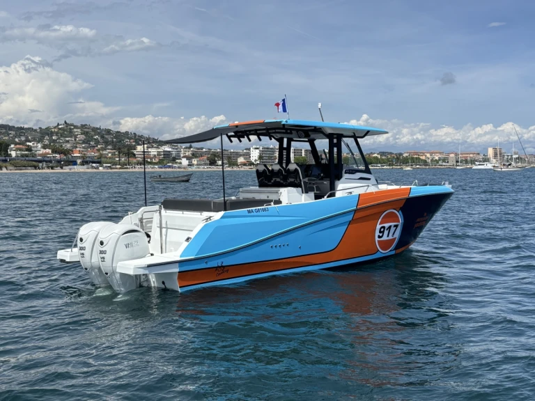 Jeanneau cap camarat 10.5 CC da affittare a  Cannes