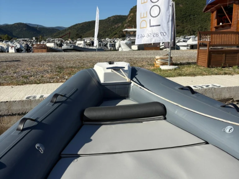 Noleggio Gommone Lomac con patente nautica