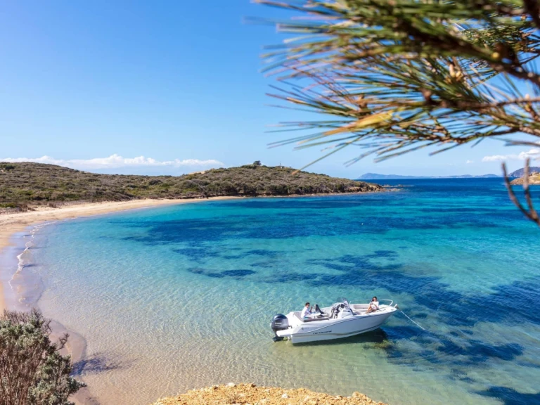 Jeanneau Cap Camarat 6.5 CC Serie 3 da affittare a  Lorient