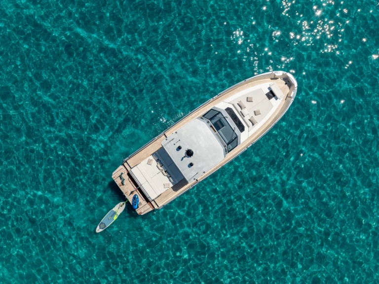 Noleggio Barca a motore con o senza skipper MEDYACHT a Saint-Tropez