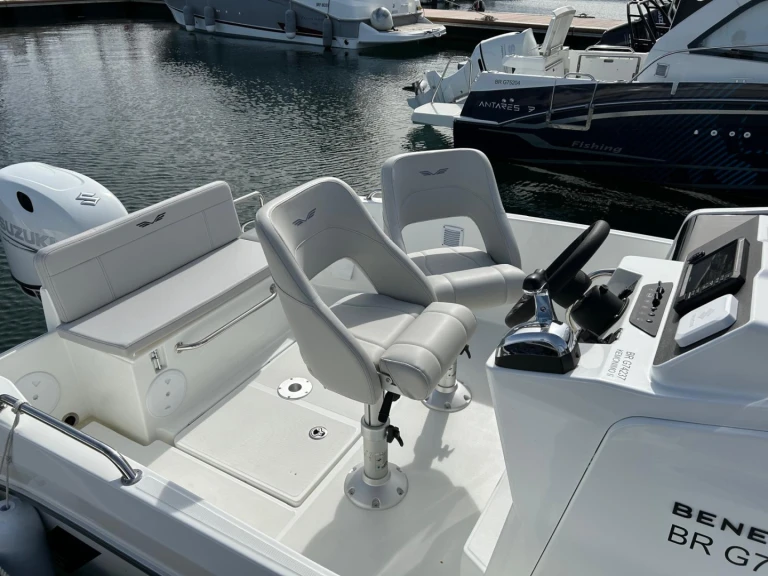 Noleggio Barca a motore con o senza skipper Bénéteau a Brest