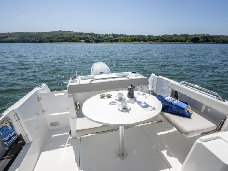 Noleggio barche Brest economico Antares 7
