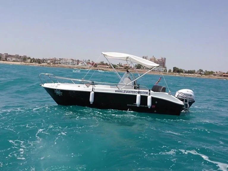 Noleggio barche Torrevieja economico OCEAN MASTER 470 WA