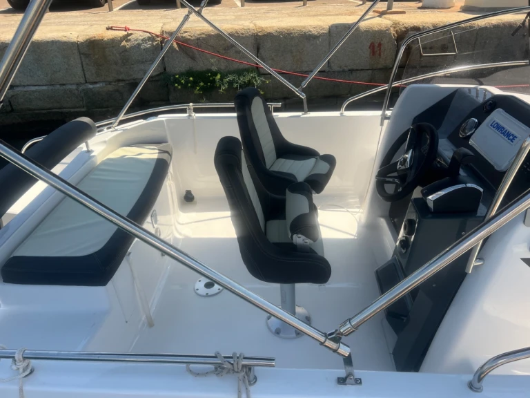 Noleggio barche Ajaccio economico Cap Ferret 702 Open