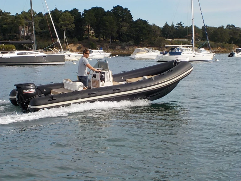 Noleggiare una Joker Boat Clubman 21 a Arradon