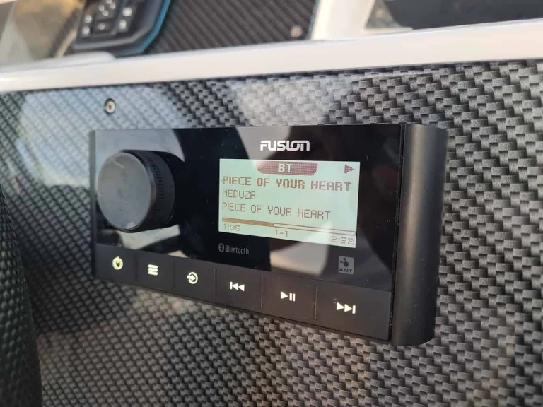 Noleggio Barca a motore con o senza skipper Marinello a Porto Cesareo