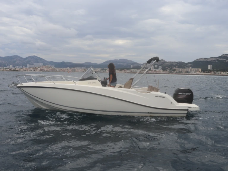 Quicksilver Activ 675 Open da affittare a  Marsiglia