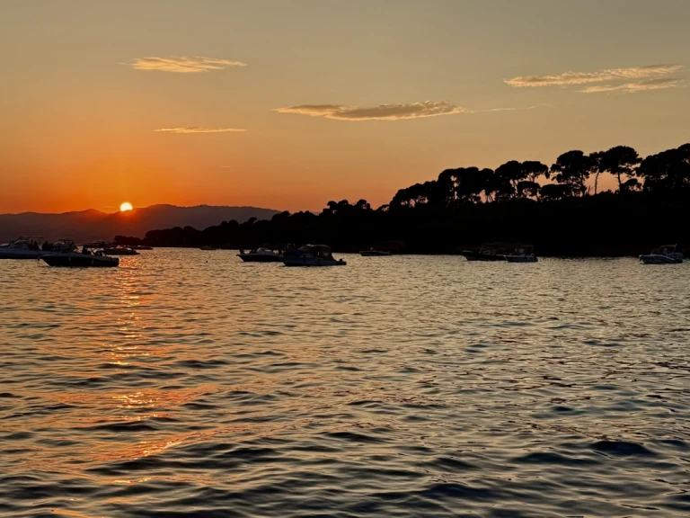 Noleggio barche Antibes economico CAP CAMARAT