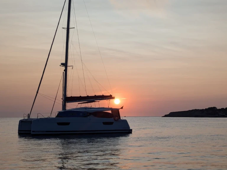 Noleggio Catamarano Fountaine Pajot con patente nautica