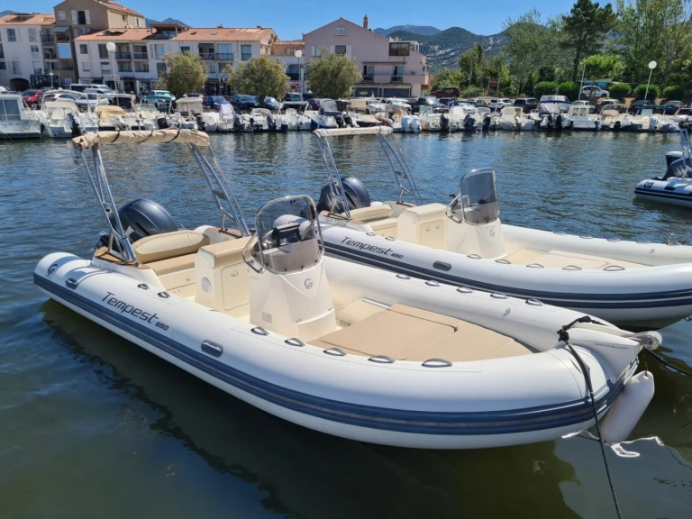 Noleggio Gommone Capelli con patente nautica