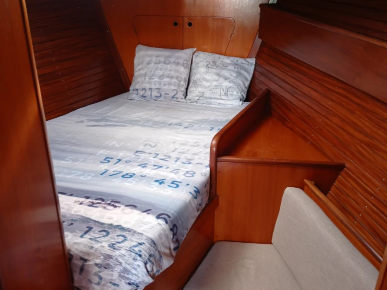 Noleggiare una Bénéteau First 42 a Marina Izola