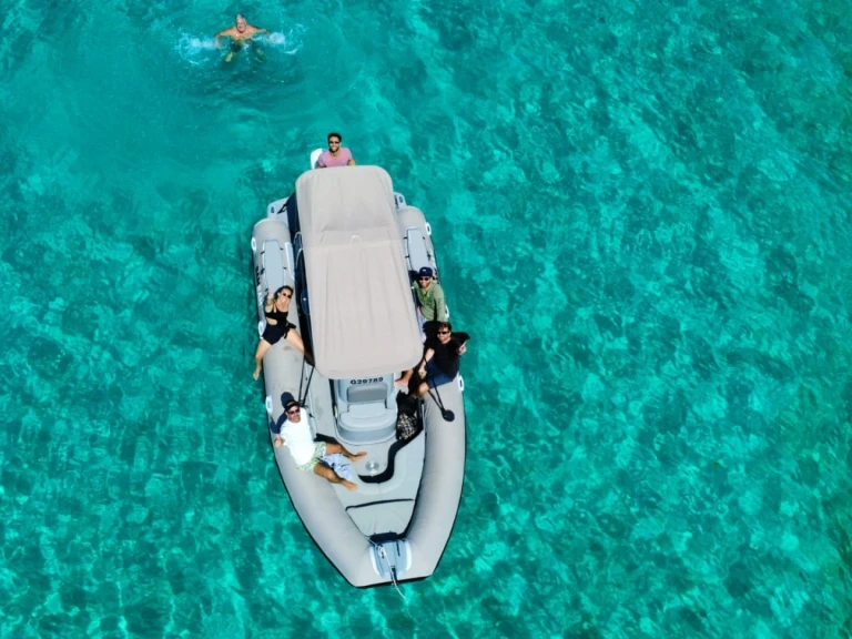 3D Tender Lux 655 da affittare a  Santo Martin