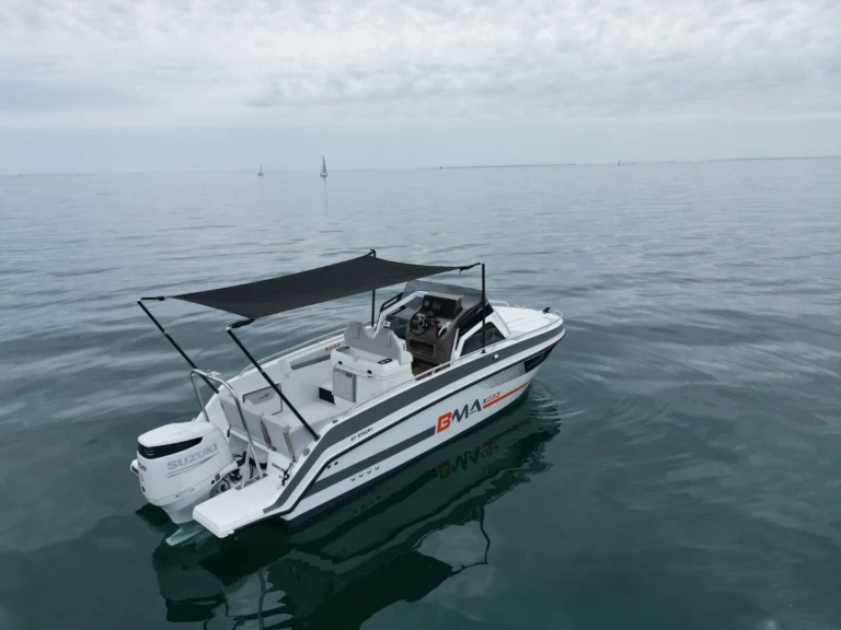 Barca a motore a noleggio a La Trinité-sur-Mer al miglior prezzo