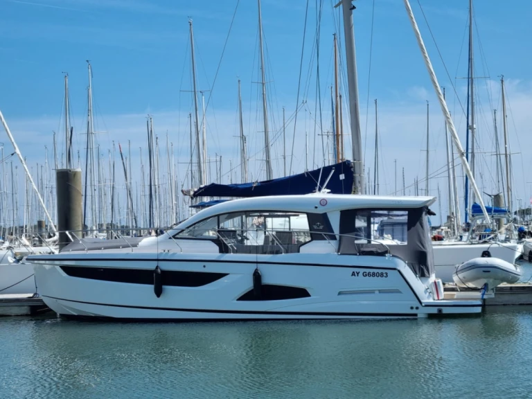 Noleggio Barca a motore con o senza skipper Sealine a La Trinité-sur-Mer