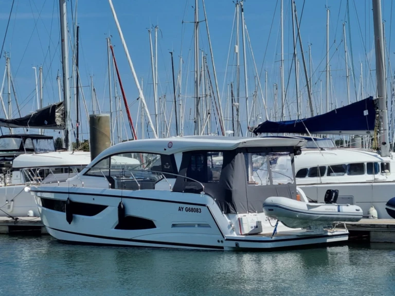Barca a motore a noleggio a La Trinité-sur-Mer al miglior prezzo