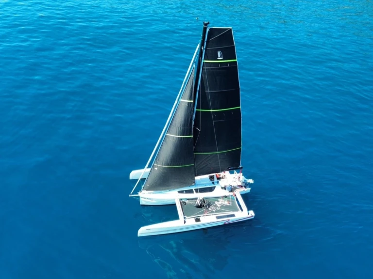 Catamarano a noleggio a La Trinité-sur-Mer al miglior prezzo