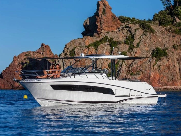 Noleggio barche La Trinité-sur-Mer economico Cap Camarat 10.5 WA série 2
