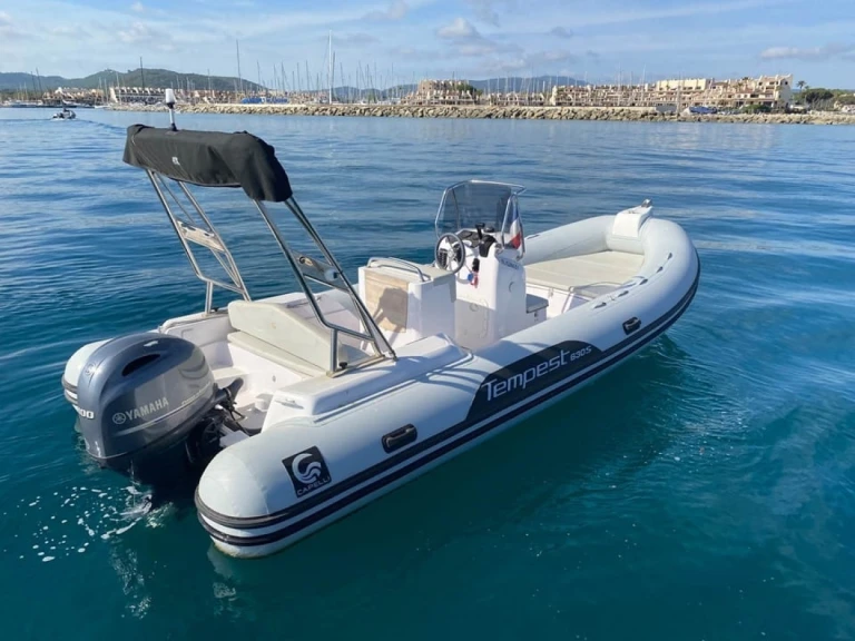 Noleggio a Antibes – Capelli Tempest 630 su SamBoat